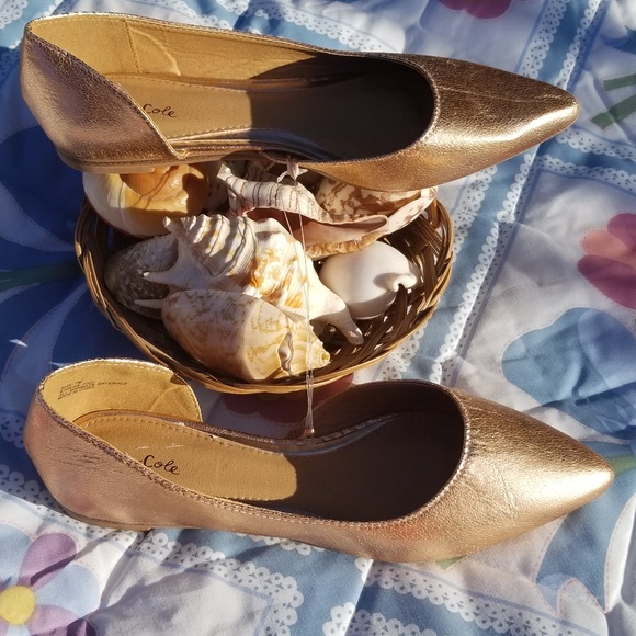 Liz Cole Rose Gold Metallic Side Scoop Flat NWOB 7 - Picture 1 of 6